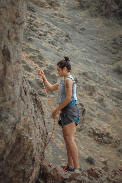 woman practicing a resilient mindset