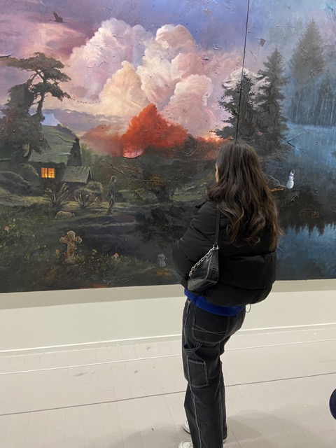 A Manifesting Generator taking a break to check out some art that inspires her 