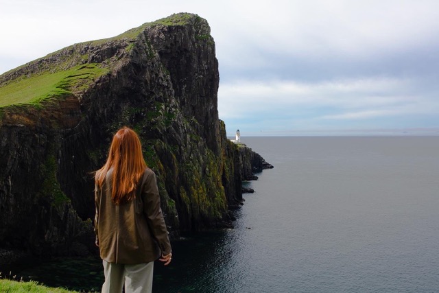 Woman looking out at a landscape - reflecting learning style 